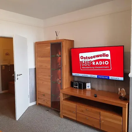 Residenz Seeblick, 10 Mit Balkon Und Ostseeblick Зеллин