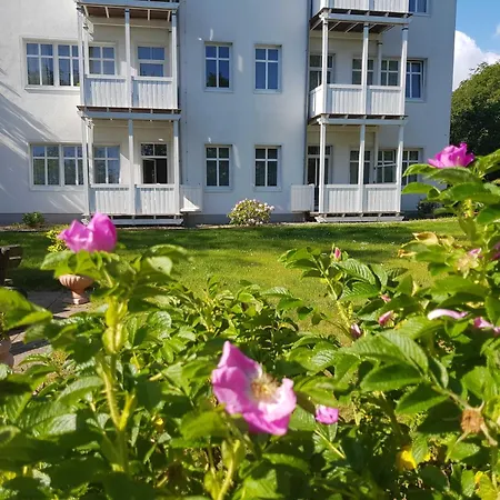 Residenz Seeblick, 10 Mit Balkon Und Ostseeblick Apartment *