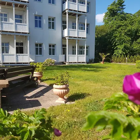 Апартаменты Residenz Seeblick, 10 Mit Balkon Und Ostseeblick