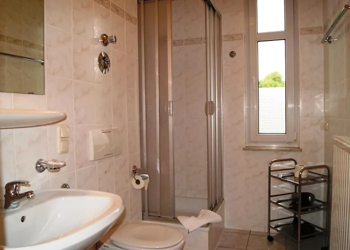 Residenz Seeblick, 10 Mit Balkon Und Ostseeblick Apartman Sellin